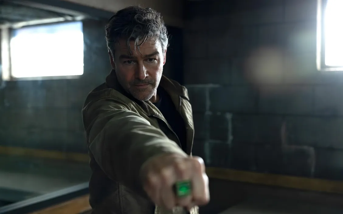 Featured image for Kyle Chandler's Comic-Con mission wasn't just promoting DC Studios' Lanterns... he also wanted to sneak onto the showfloor to read these Tom King comics he keeps hearing about